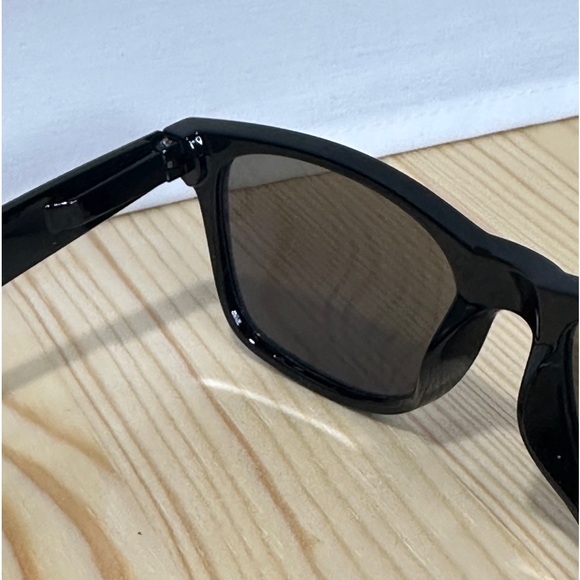 Wayfarer Sunglasses - Picture 4 of 4